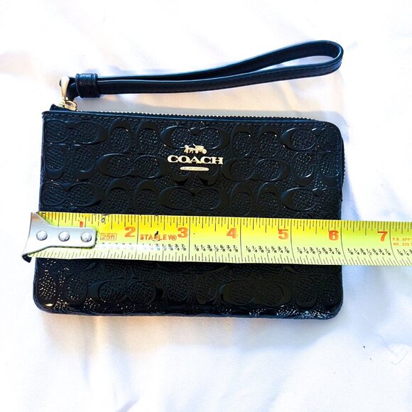 Corner Zip Wristlet In Signature Leather - Picture 11 of 12